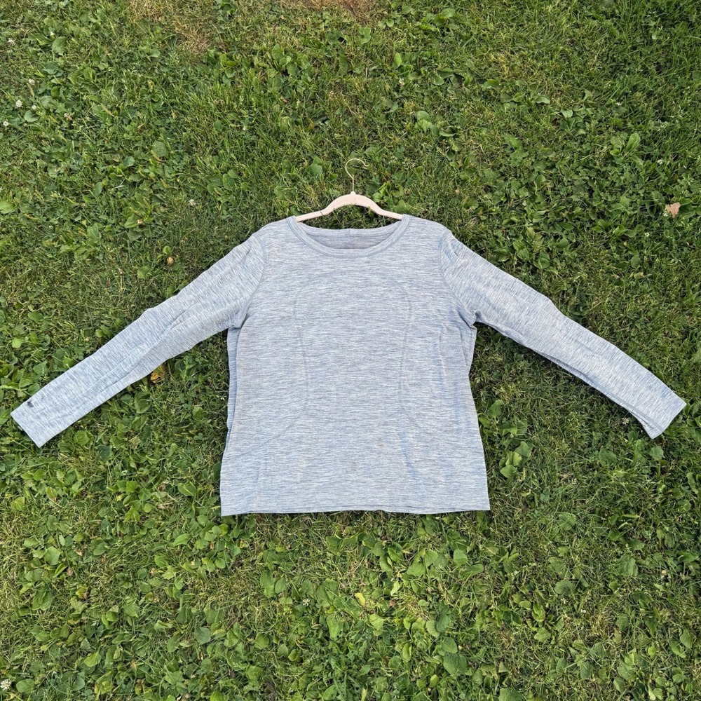 Lululemon Swiftly Tech Long Sleeve Crew Size 10 Blue Heathered Thumbholes